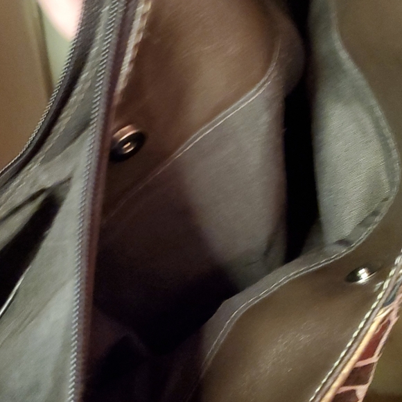 Animal Print Shoulder Bag - Picture 4 of 6